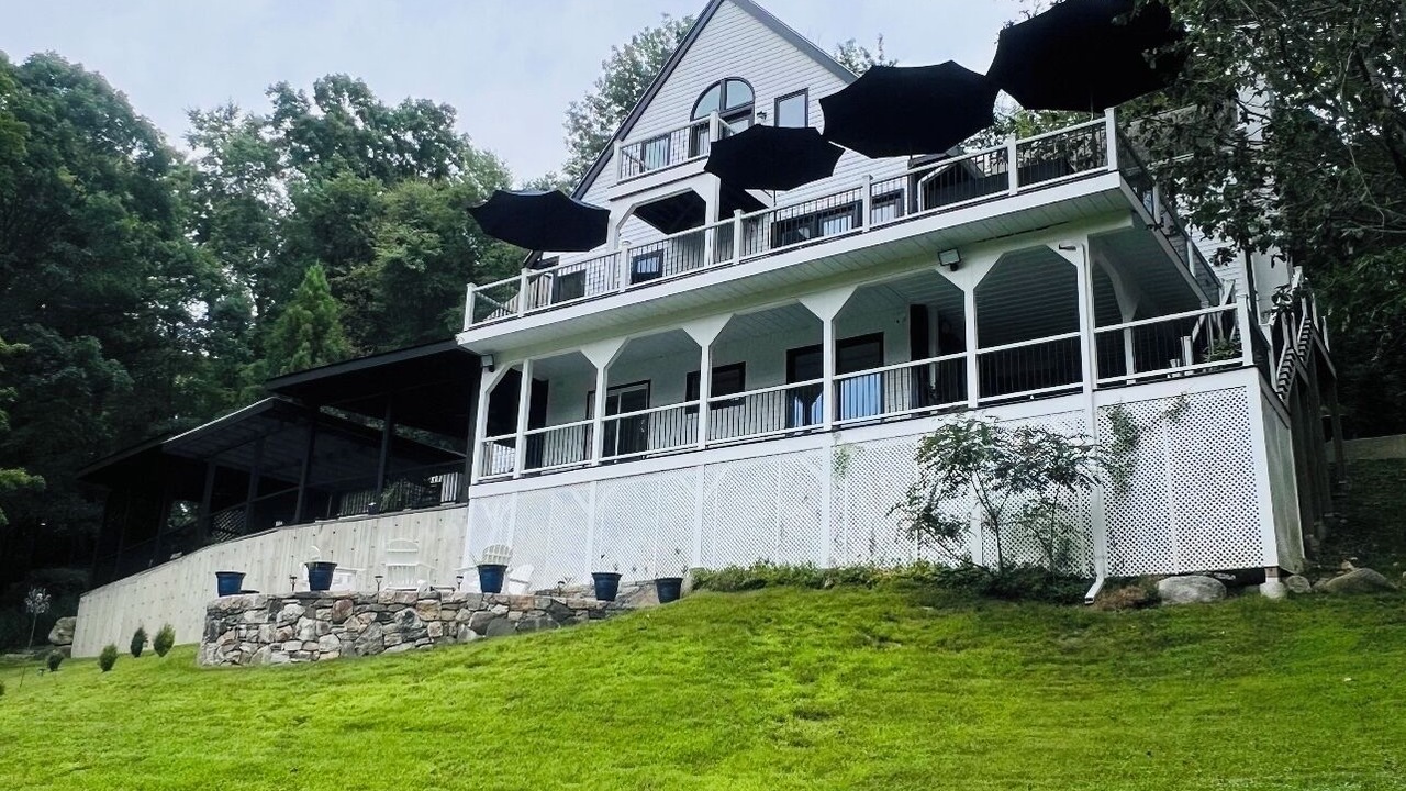 Photo of Patio Balcony in Lewisboro