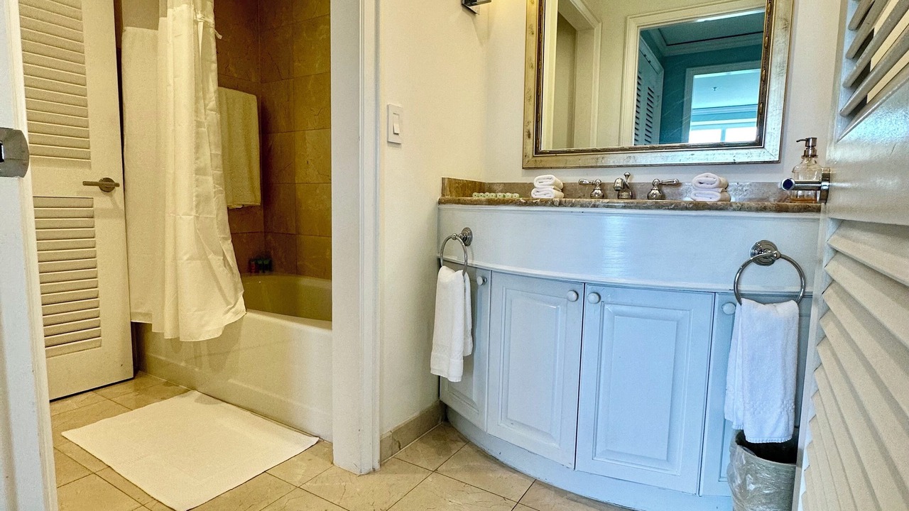 Photo of Bathroom in Key Biscayne