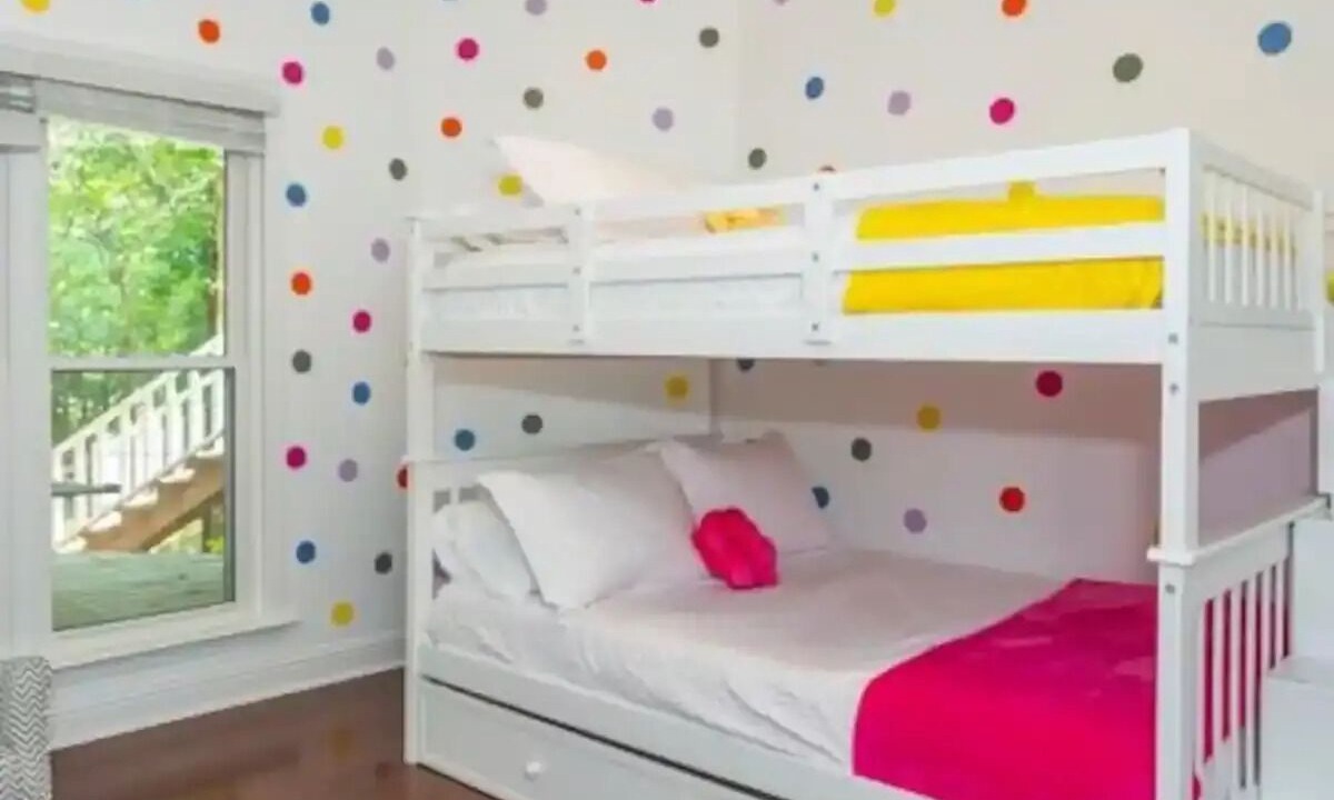 Photo of Bedroom in Titus