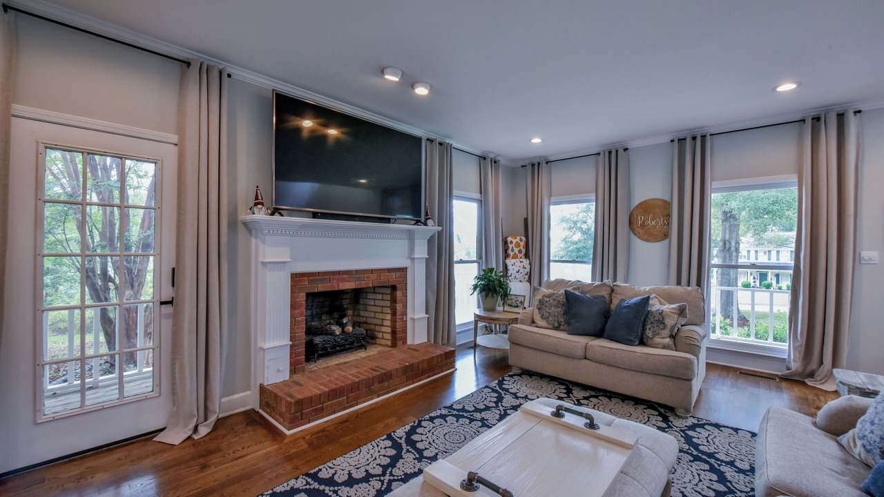 Photo of Livingroom in Taylorville