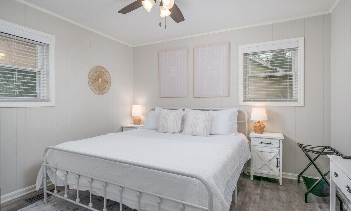 Photo of Bedroom in Northport