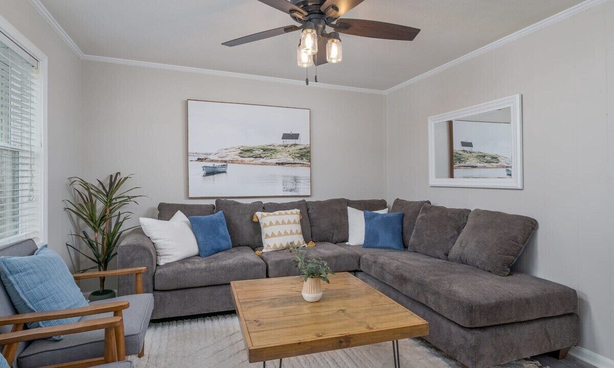 Photo of Livingroom in Northport
