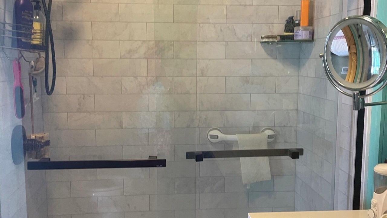Photo of Bathroom in Sennett