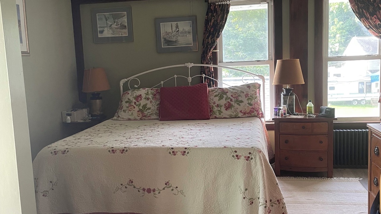 Photo of Bedroom in Sennett