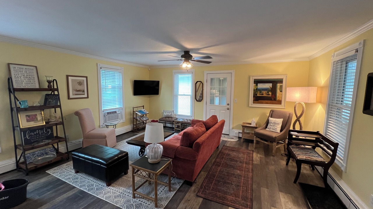 Photo of Livingroom in Bemus Point