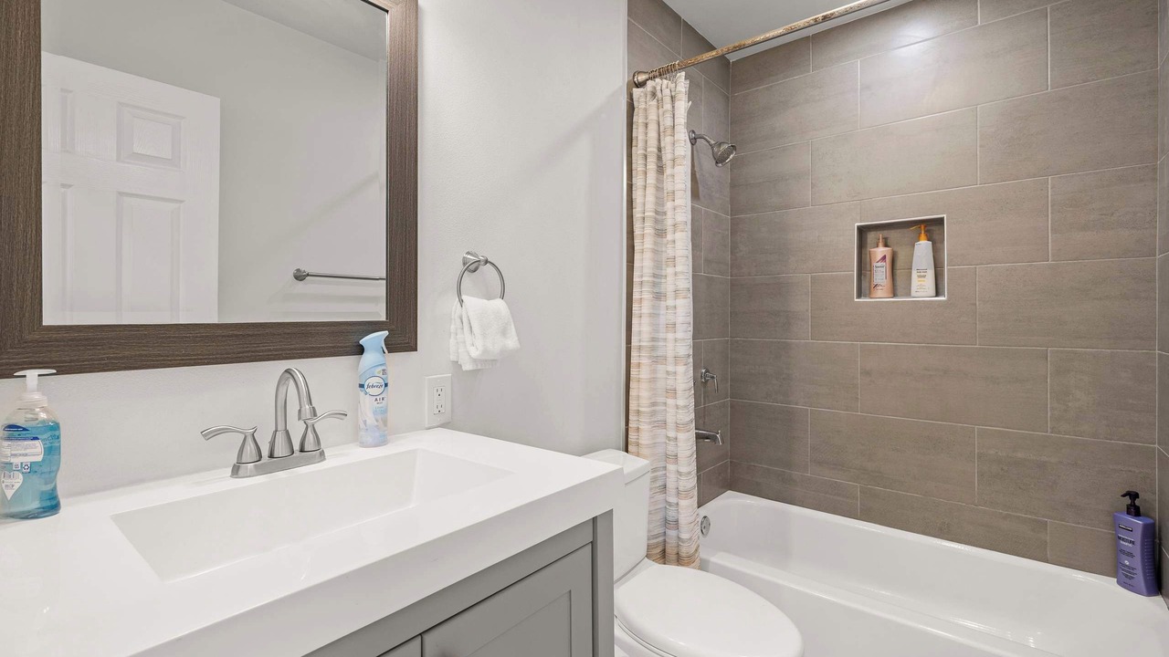 Photo of Bathroom in Altadena