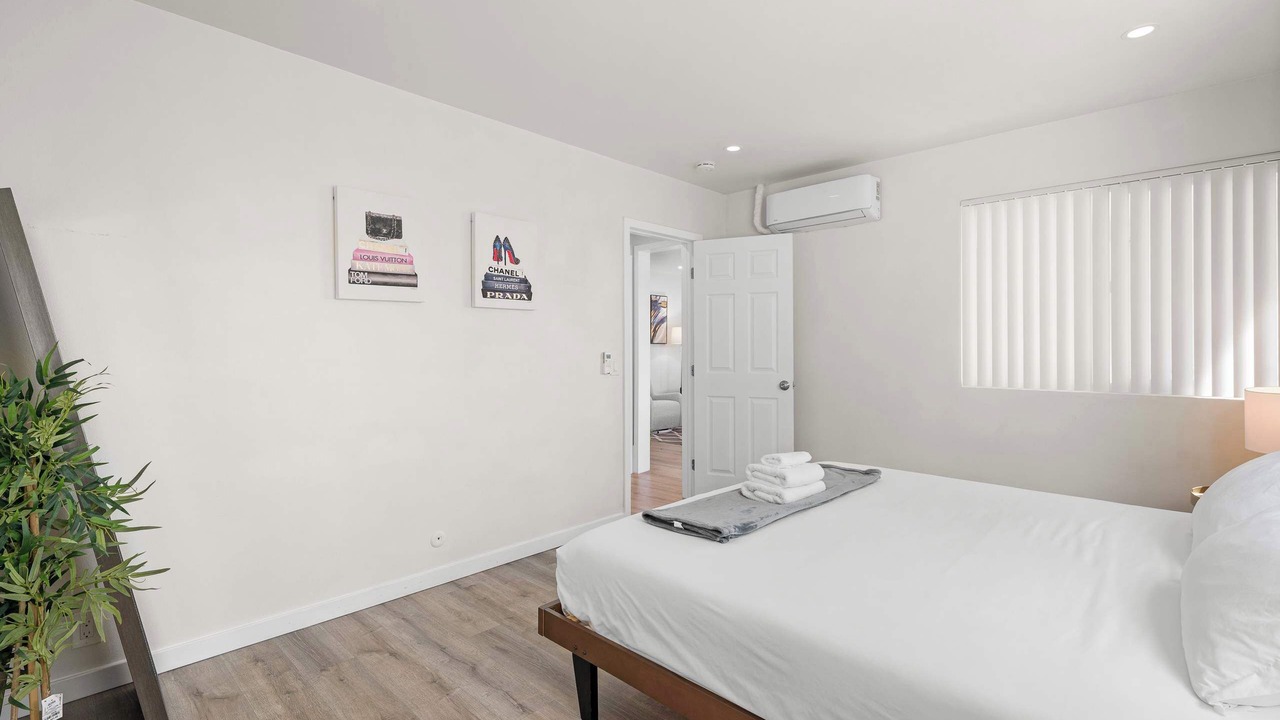 Photo of Bedroom in Altadena