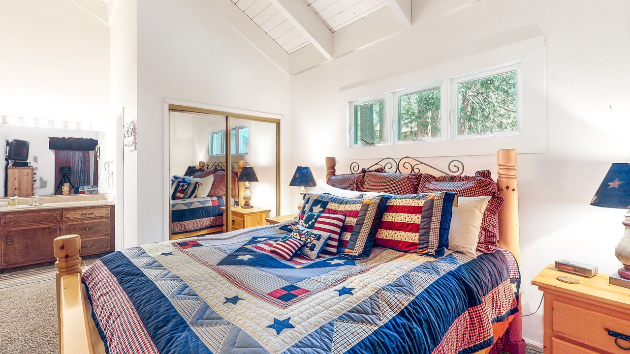 Photo of Bedroom in Shaver Lake