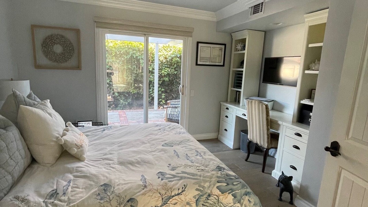 Photo of Bedroom in Costa Mesa