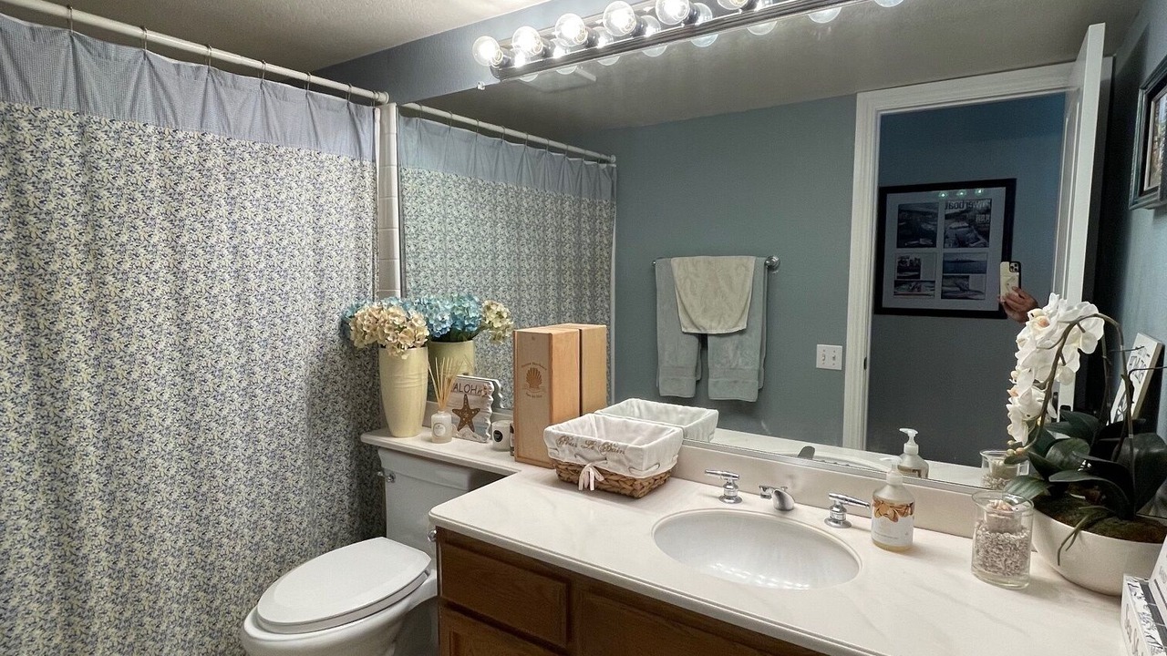 Photo of Bathroom in Costa Mesa