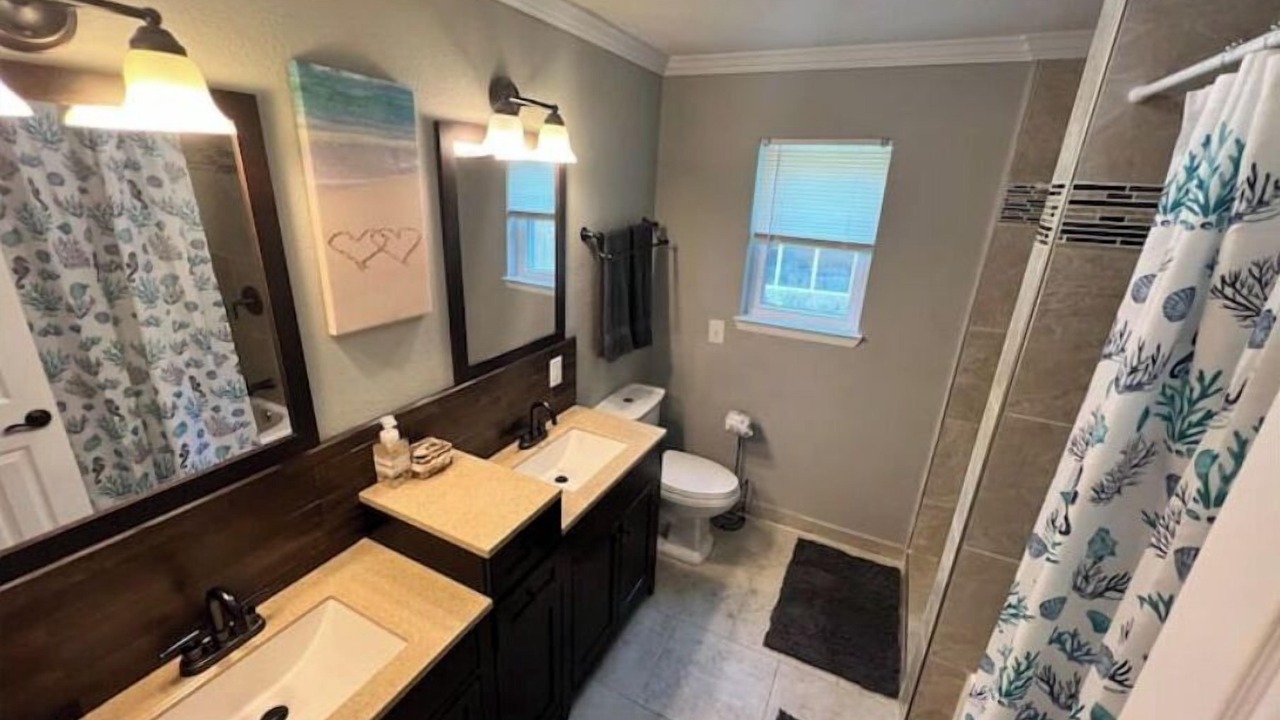 Photo of Bathroom in Northwest Pensacola