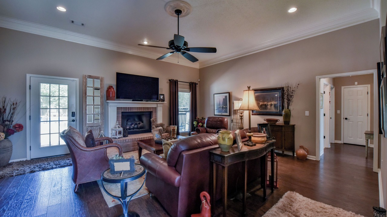 Photo of Livingroom in Northport
