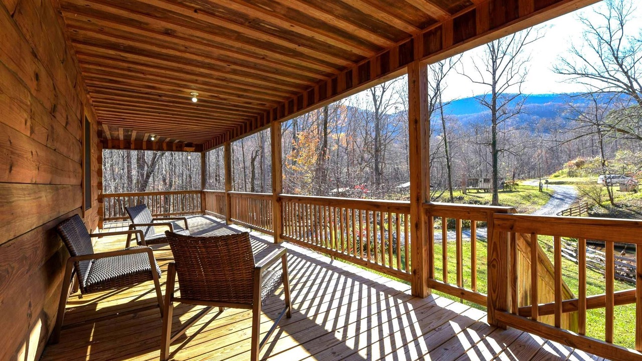 Photo of Patio Balcony in Saluda
