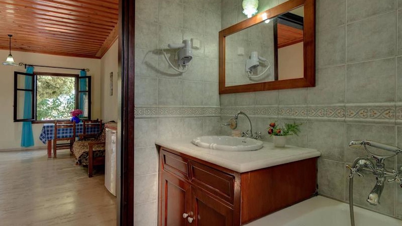 Photo of Bathroom in Douliana