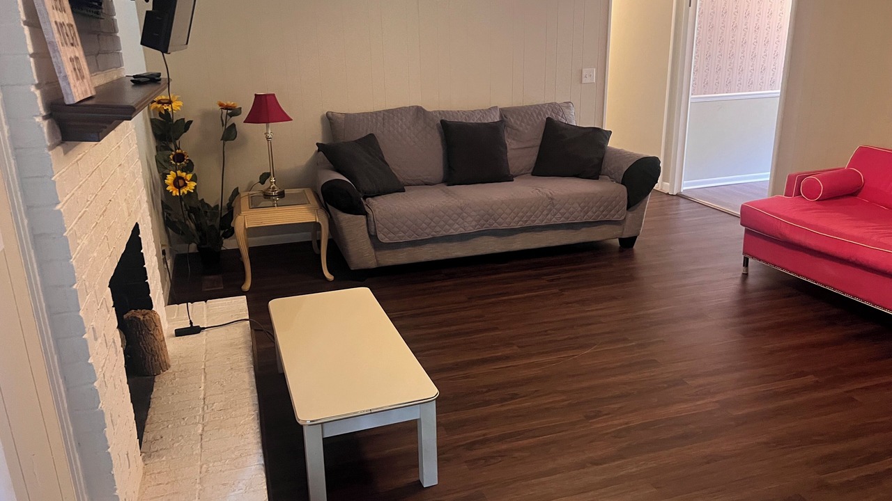 Photo of Livingroom in Anniston