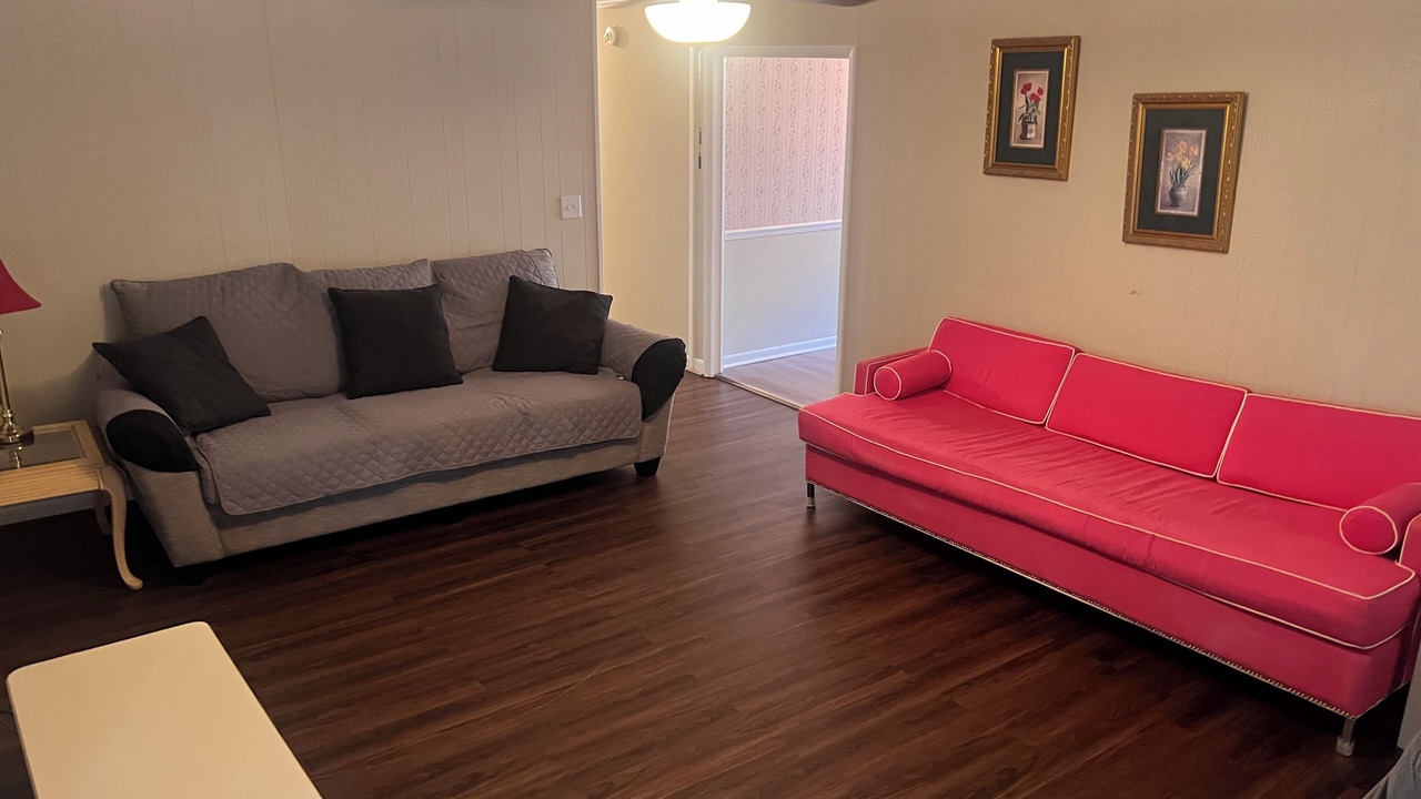 Photo of Livingroom in Anniston