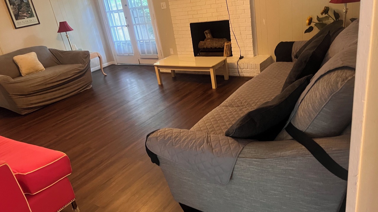Photo of Livingroom in Anniston