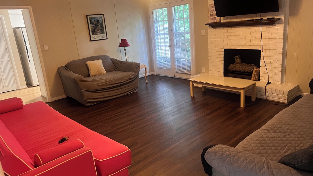 Photo of Livingroom in Anniston
