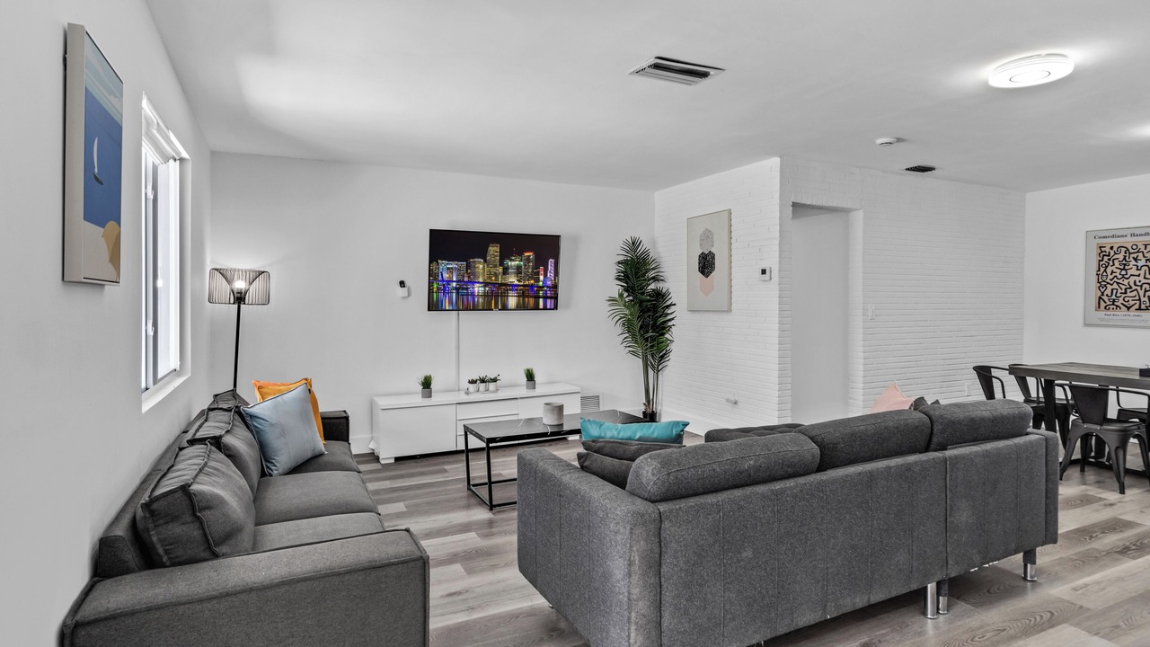Photo of Livingroom in Miramar