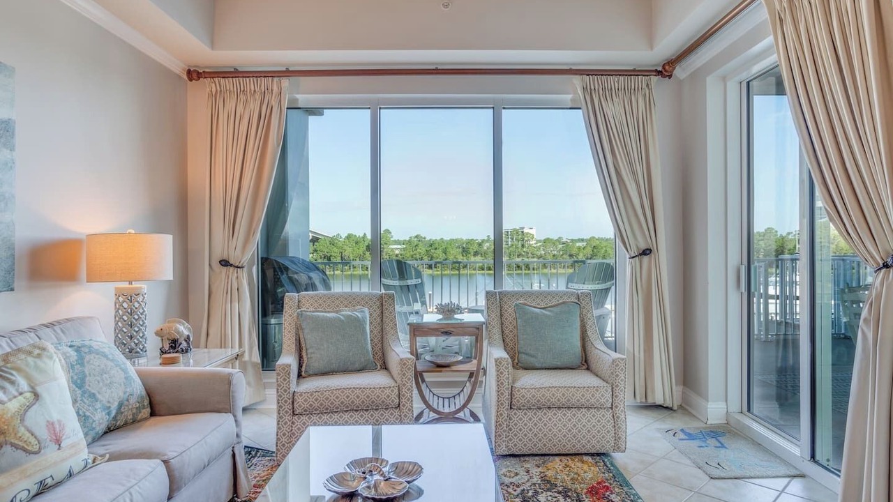 Photo of Livingroom in Orange Beach
