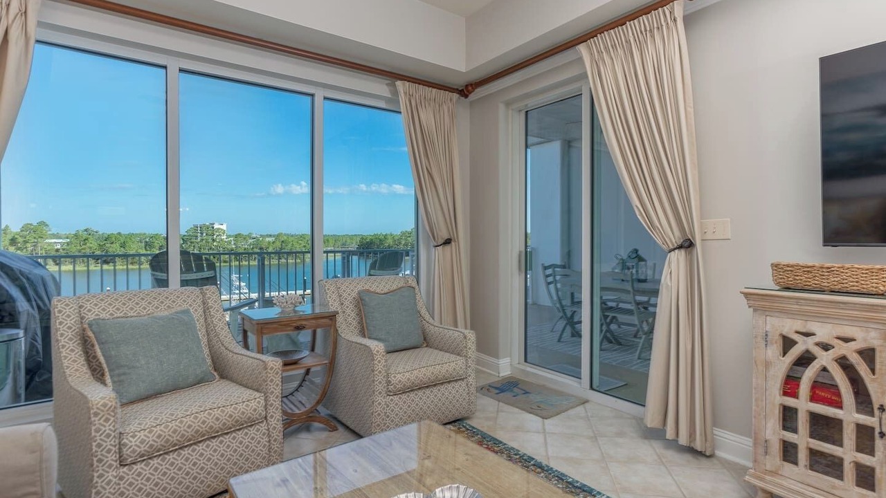 Photo of Livingroom in Orange Beach