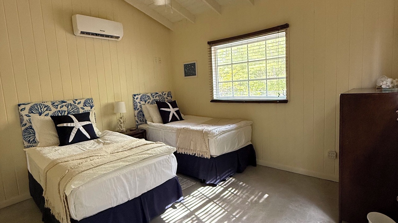 Photo of Bedroom in Schooner Bay