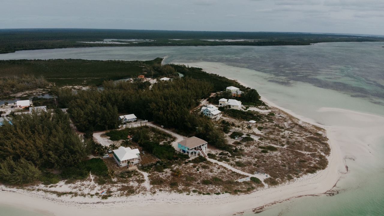 Photo of Others in Schooner Bay