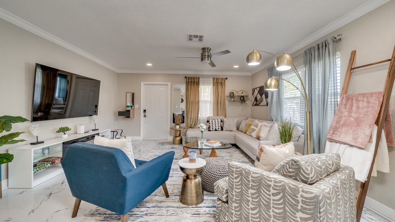 Photo of Livingroom in Central Fort Lauderdale