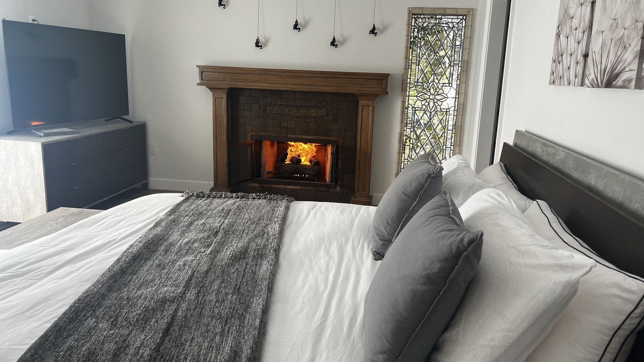 Photo of Bedroom in Calabasas