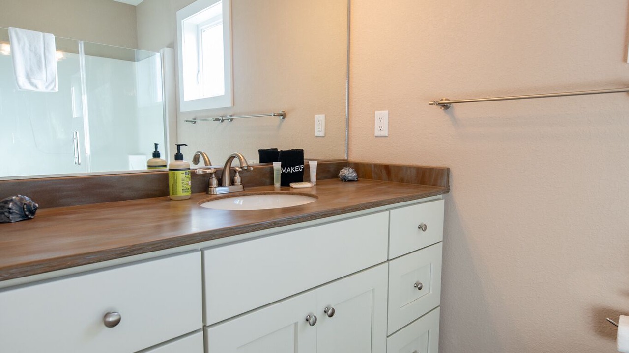 Photo of Bathroom in Sea Scape
