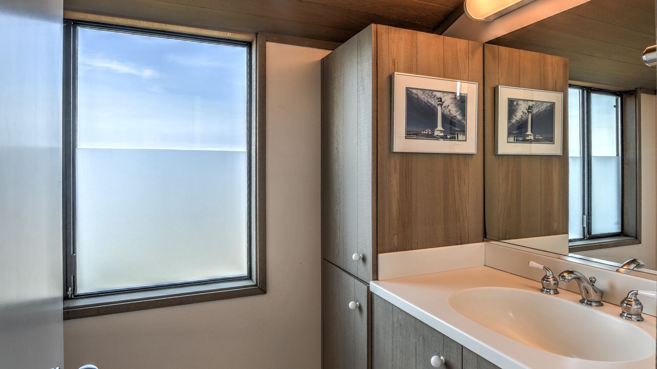 Photo of Bathroom in Sea Ranch