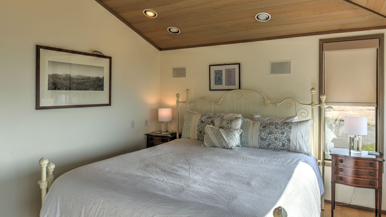 Photo of Bedroom in Sea Ranch