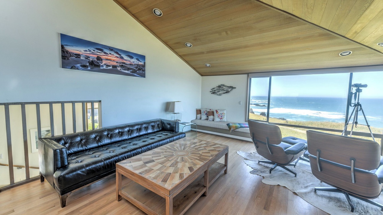 Photo of Livingroom in Sea Ranch