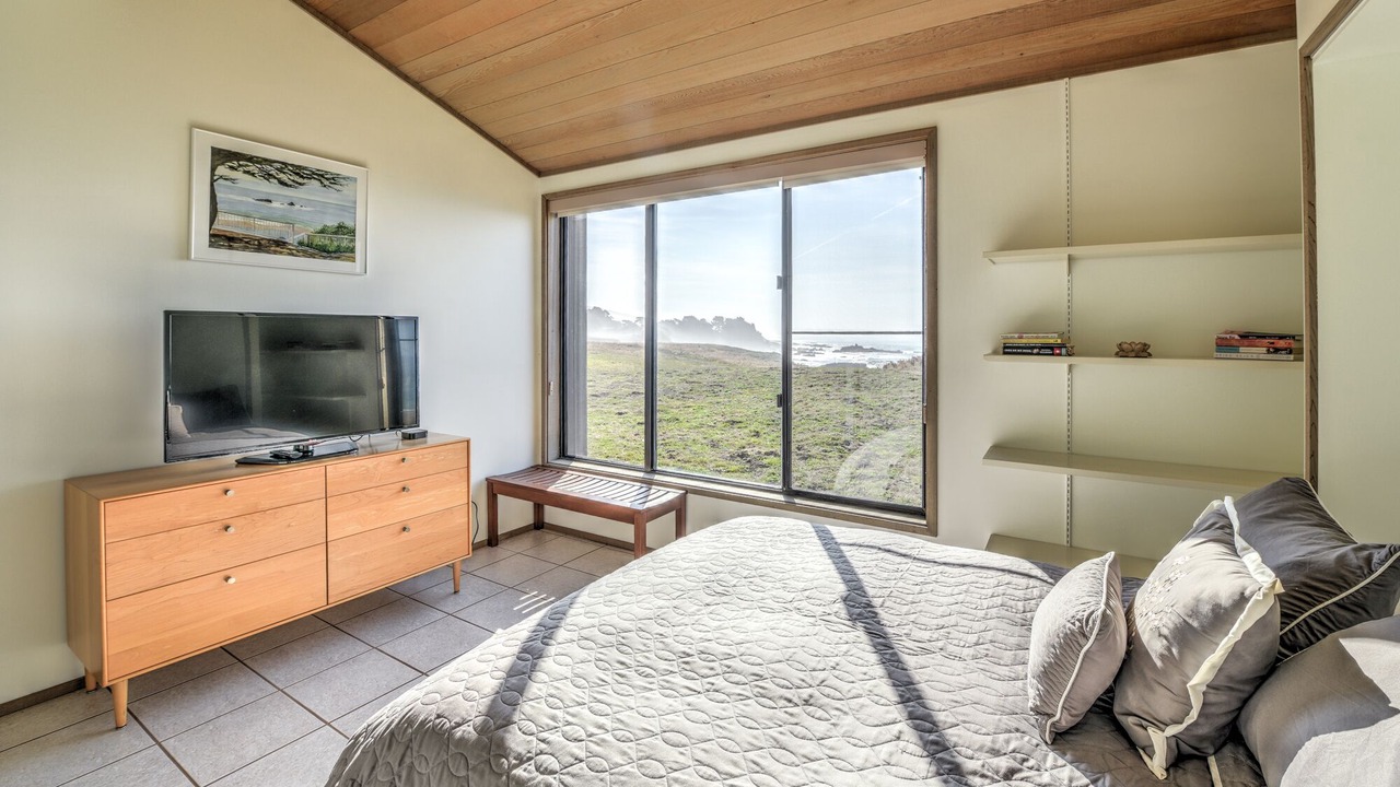 Photo of Bedroom in Sea Ranch