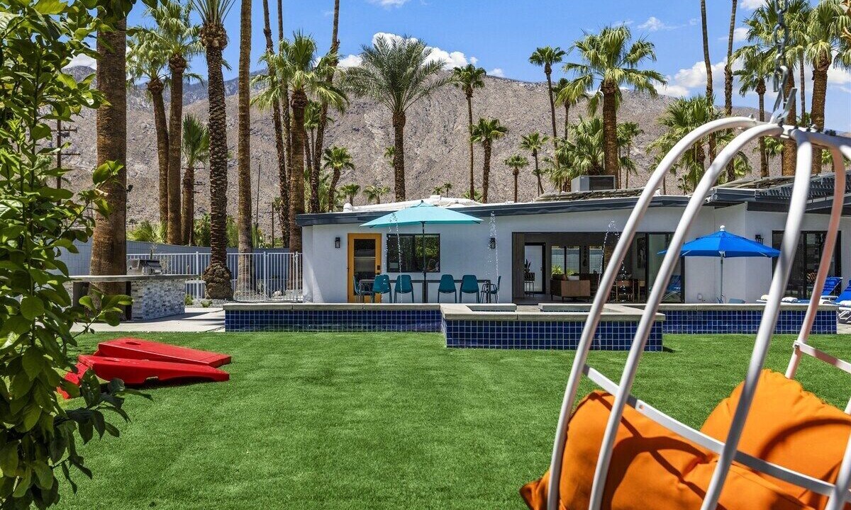 Photo of Outdoor in Warm Sands