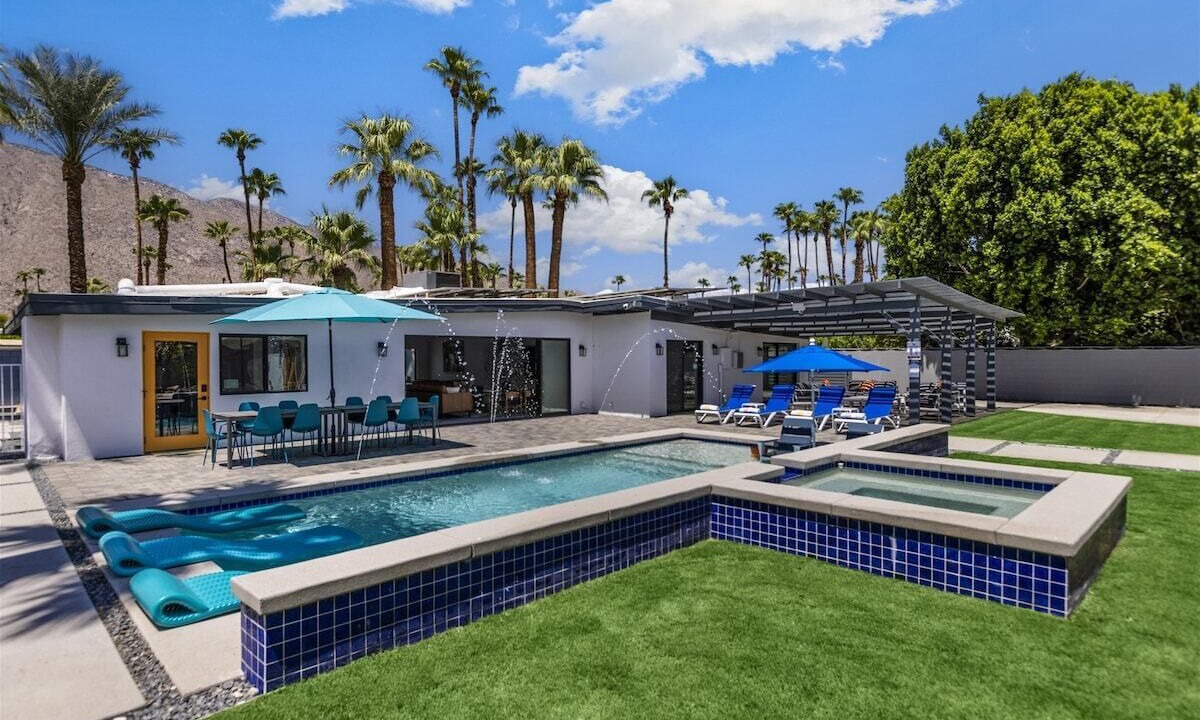 Photo of Outdoor in Warm Sands