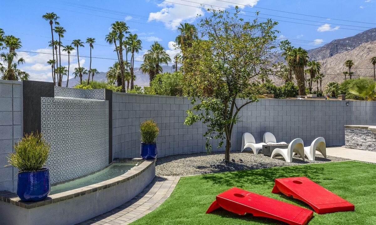 Photo of Outdoor in Warm Sands