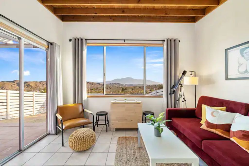 Photo of Livingroom in Morongo Valley