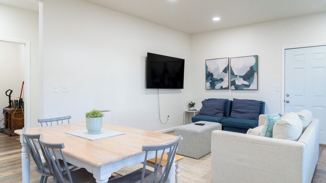 Photo of Livingroom in Crescent City North