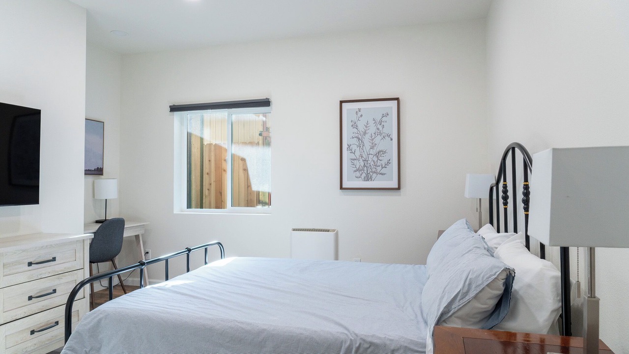 Photo of Bedroom in Crescent City North