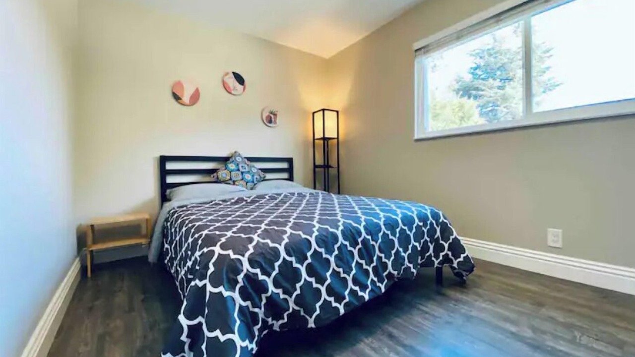 Photo of Bedroom in Newark