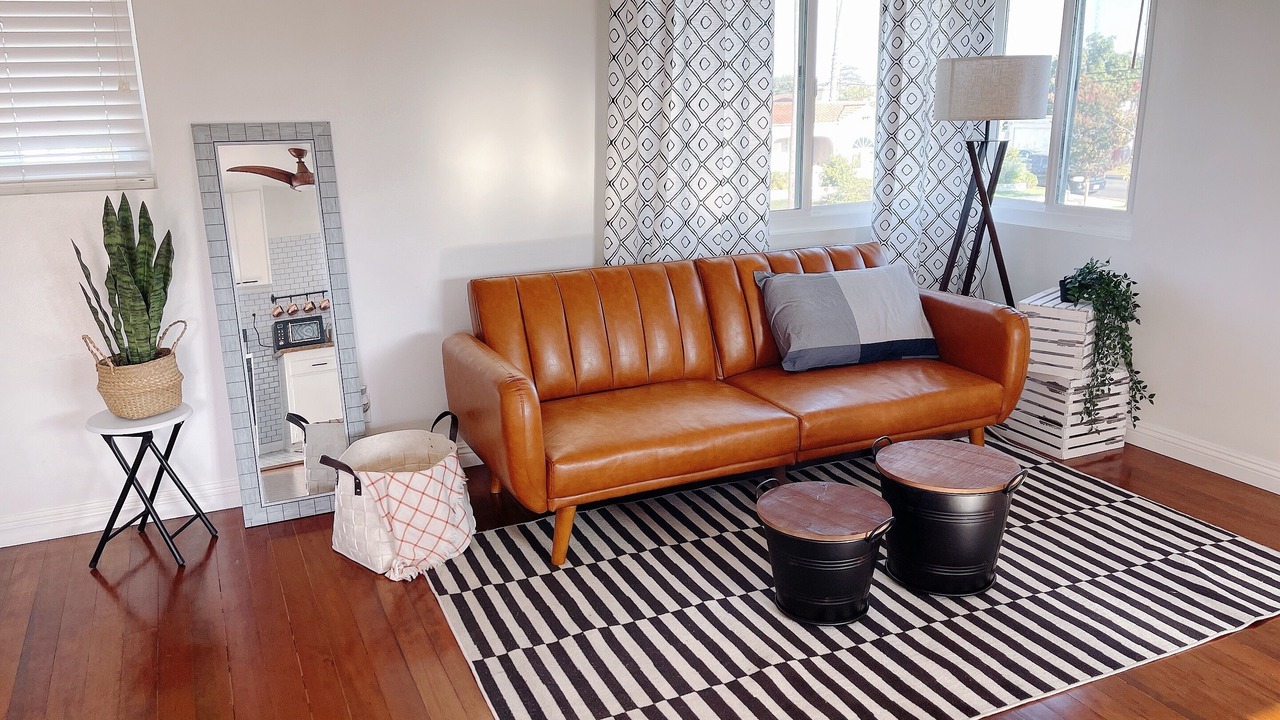 Photo of Livingroom in Midway City