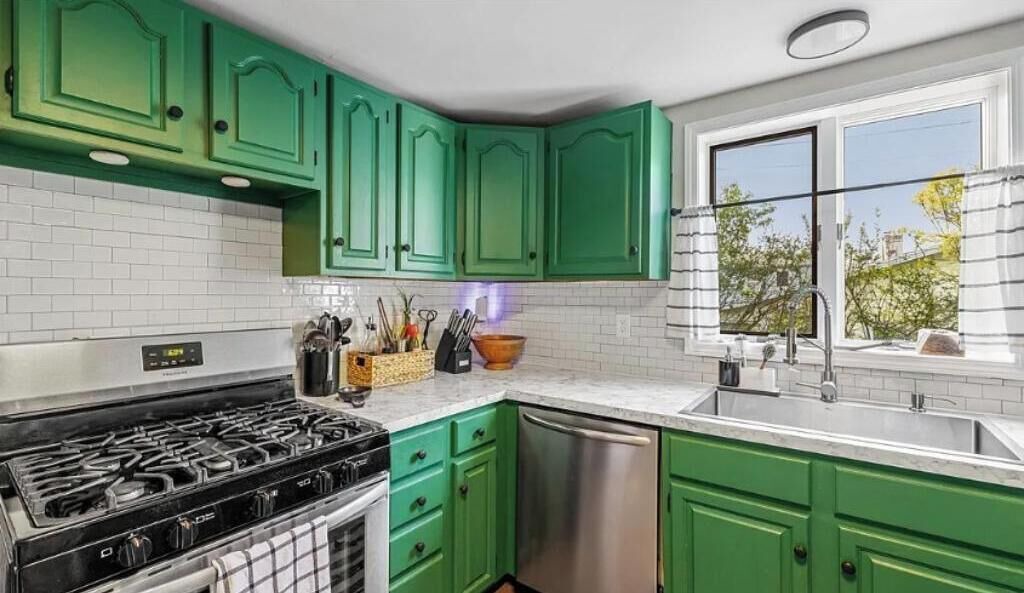 Photo of Kitchen in Lake View