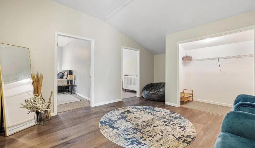 Photo of Livingroom in Lake View