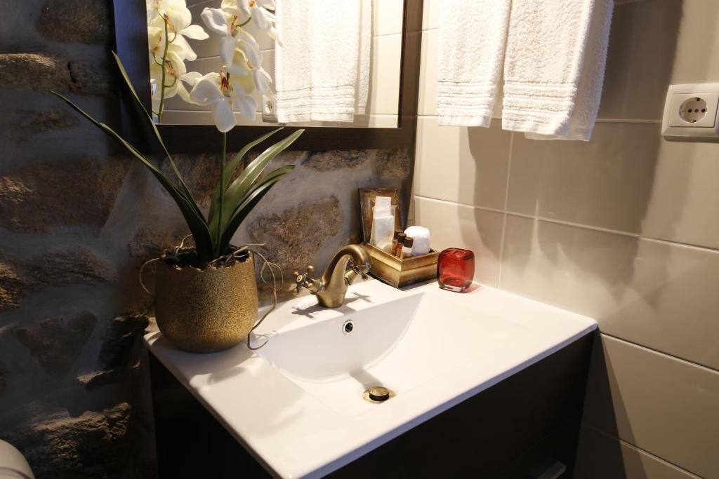 Photo of Bathroom in Sao Cristovao e Sao Lourenco