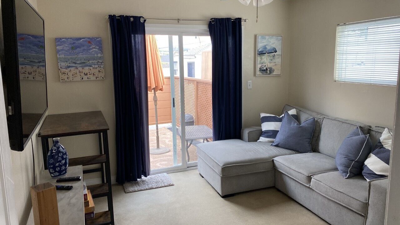 Photo of Livingroom in Balboa Island
