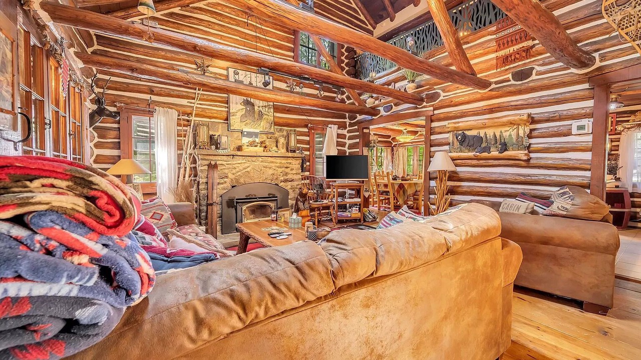 Photo of Livingroom in East Stroudsburg