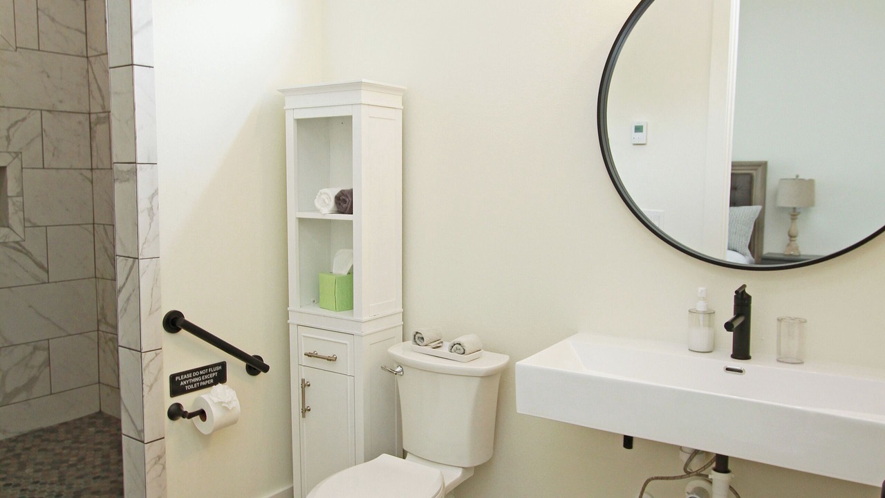 Photo of Bathroom in Gulf Breeze