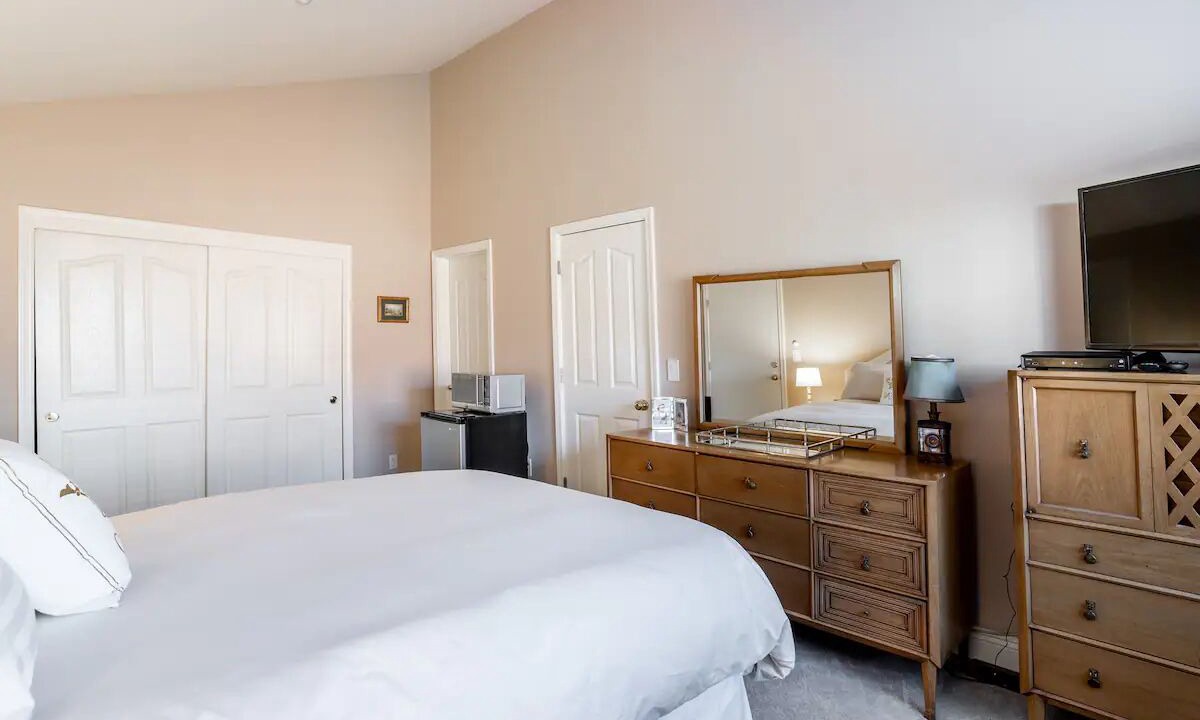 Photo of Bedroom in San Tomas