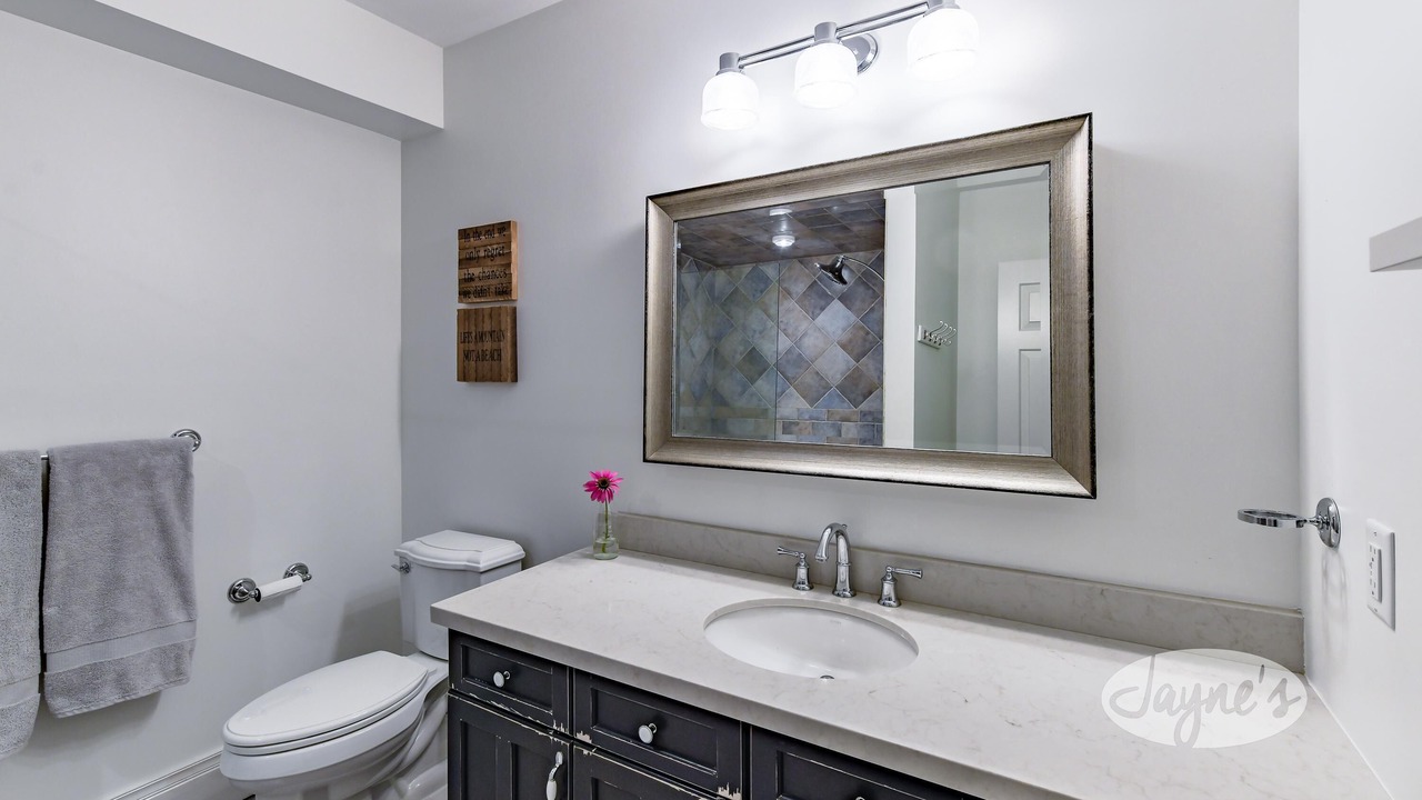 Photo of Bathroom in Colling Woodlands